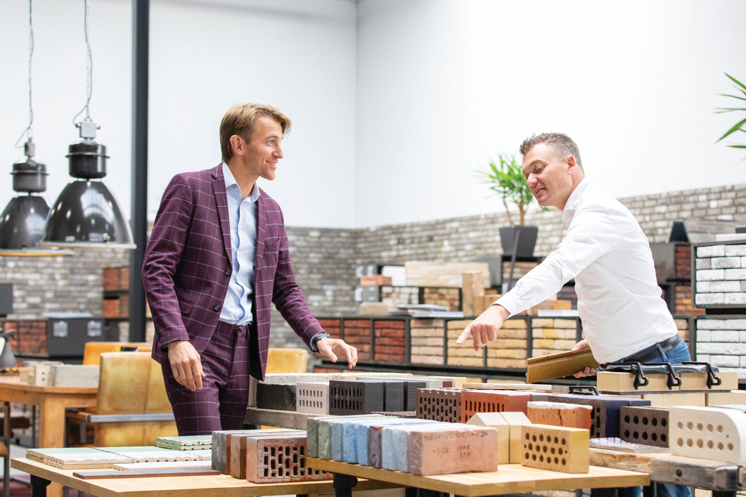 Foto van Jos Neet, mede-eigenaar GDS Keramiek en Sebastiaan Jansen